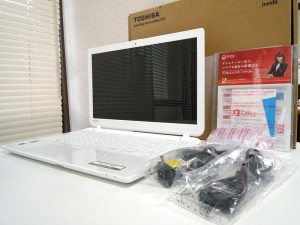 東芝 dynabook T65/NWD（リュクスホワイト）