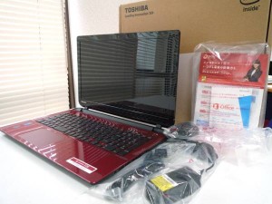 東芝 dynabook T75/NRS（モデナレッド）